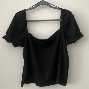 Lightly worn H&M shirt. SlightPuffy shoulder size L